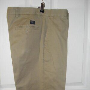 Men's Dockers Individual Fit Waistband putty cotton dress pants, 31x30.